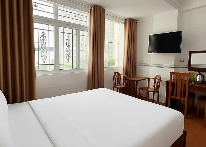 Diamond Hotel Cmt8 - Center Saigon