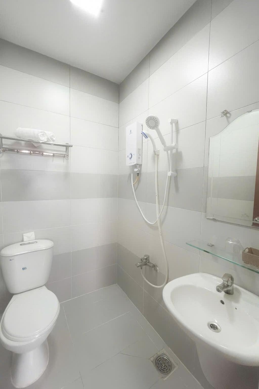 Hotel Diamond Cmt8 - Center Saigon 2*